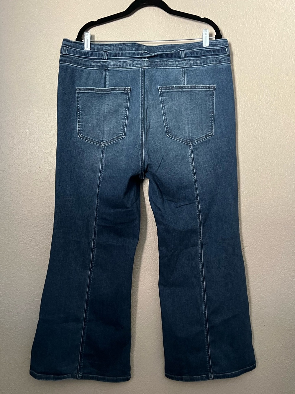 Torrid High-Rise Flare Tie-Belt Jeans Size 18S Medium Wash - Picture 5 of 8